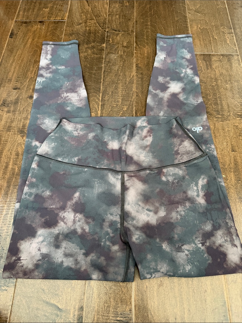 ALO Yoga Cloud Wash High-Rise Leggings in Teal, Purple, Gray